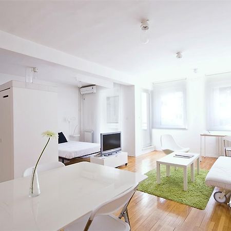 Miu Arena Apartment Belgrade Room photo